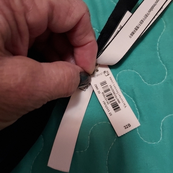 NWT Victoria secret 32B velvet lace new bra black - Picture 11 of 14